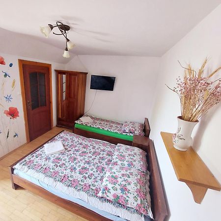 Wisniowy Gaj Villa Ujanowice Екстериор снимка